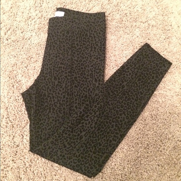 Old navy Stevie pants - Picture 1 of 1